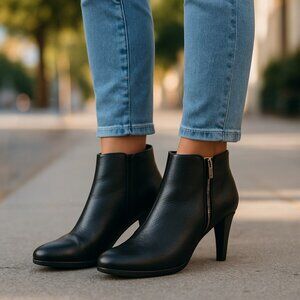 Tahari T A Terry Women's Black Leather Upper High Heel Booties Sz 7M